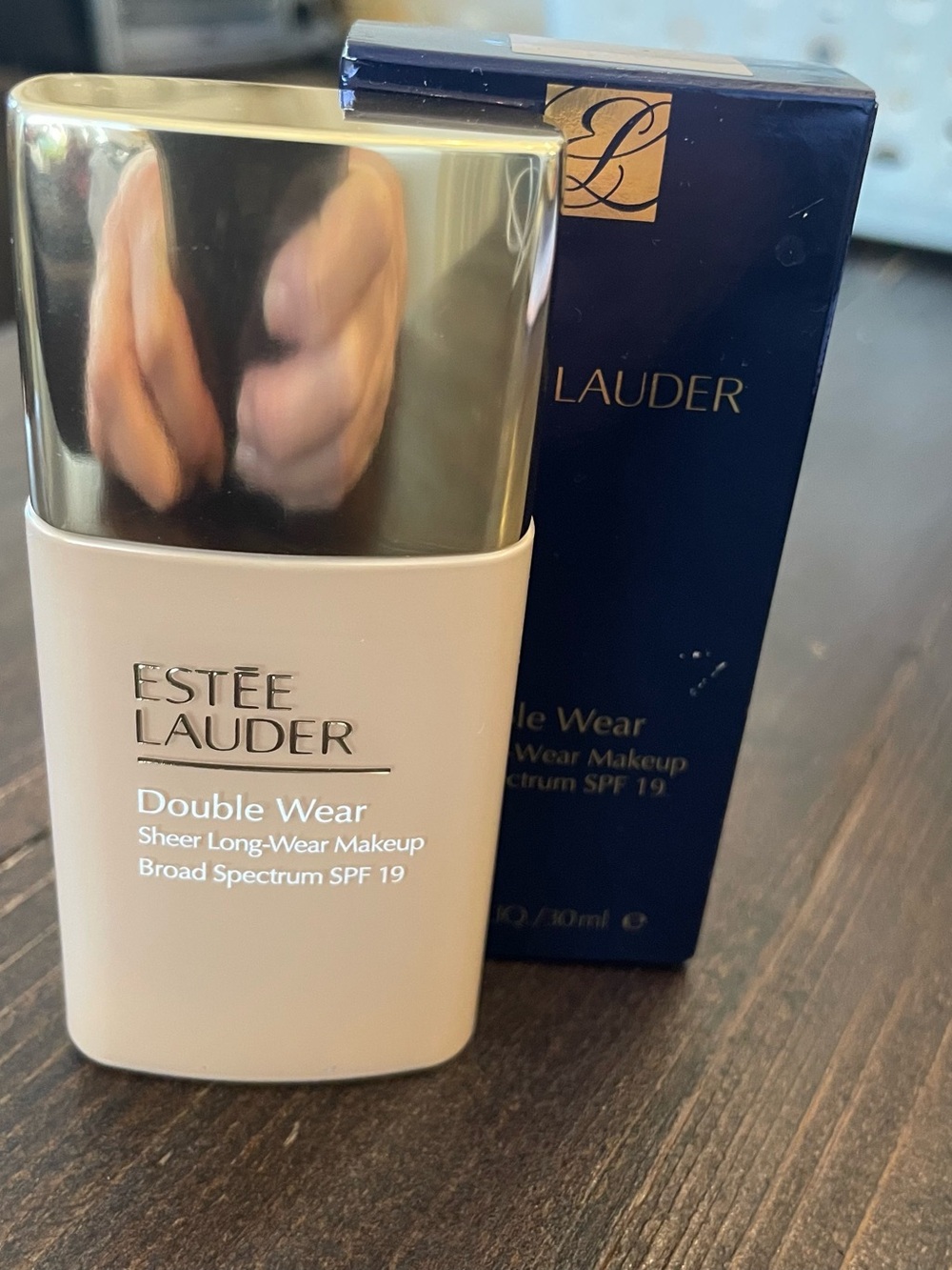 Estee Lauder Double Wear Sheer Foundation - Wheat 3N2 with Gold Cap